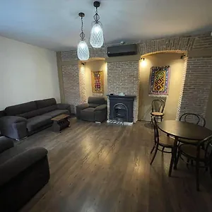 Apartament Tamarioni